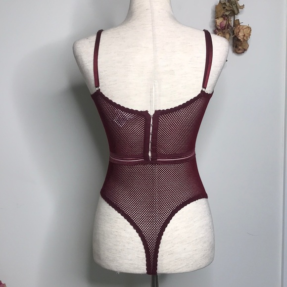 🚫SOLD🚫‘The Dita’ burgundy fishnet bodysuit - Picture 9 of 11